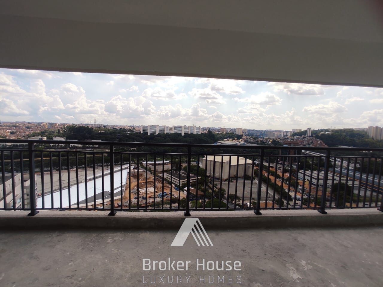 Cobertura à venda com 3 quartos, 224m² - Foto 2