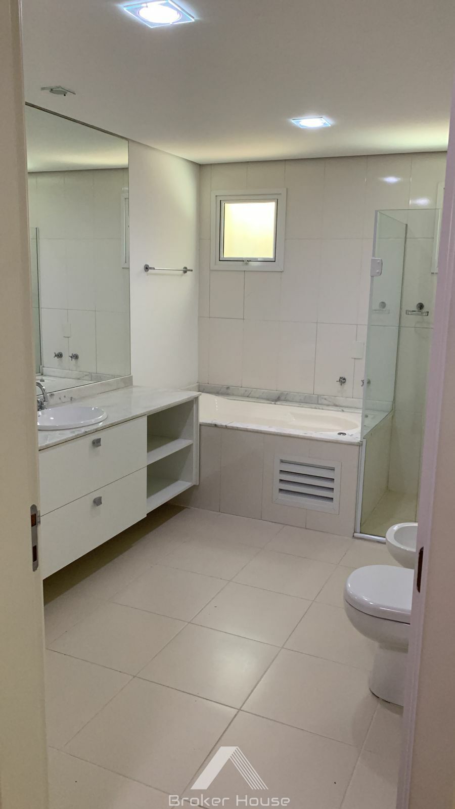 Apartamento para alugar com 5 quartos, 470m² - Foto 17