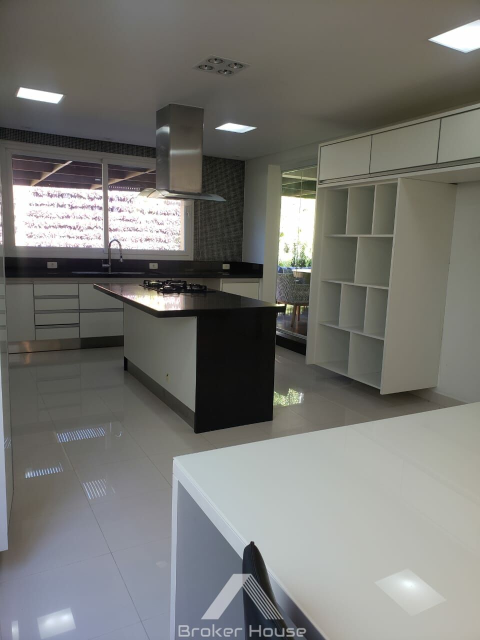 Casa de Condomínio à venda com 4 quartos, 451m² - Foto 31