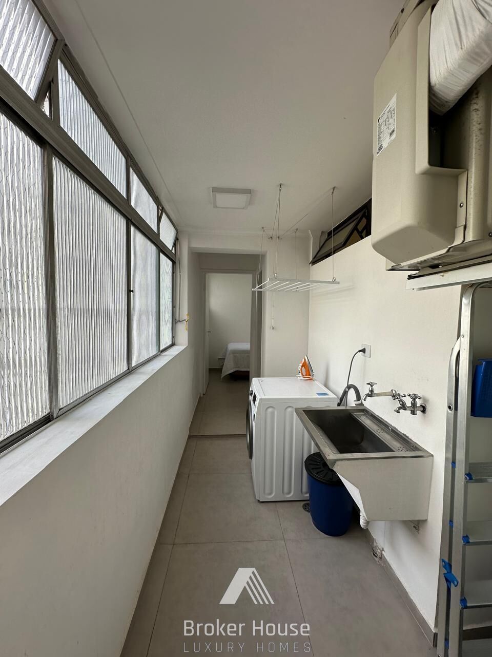 Apartamento à venda com 3 quartos, 134m² - Foto 22