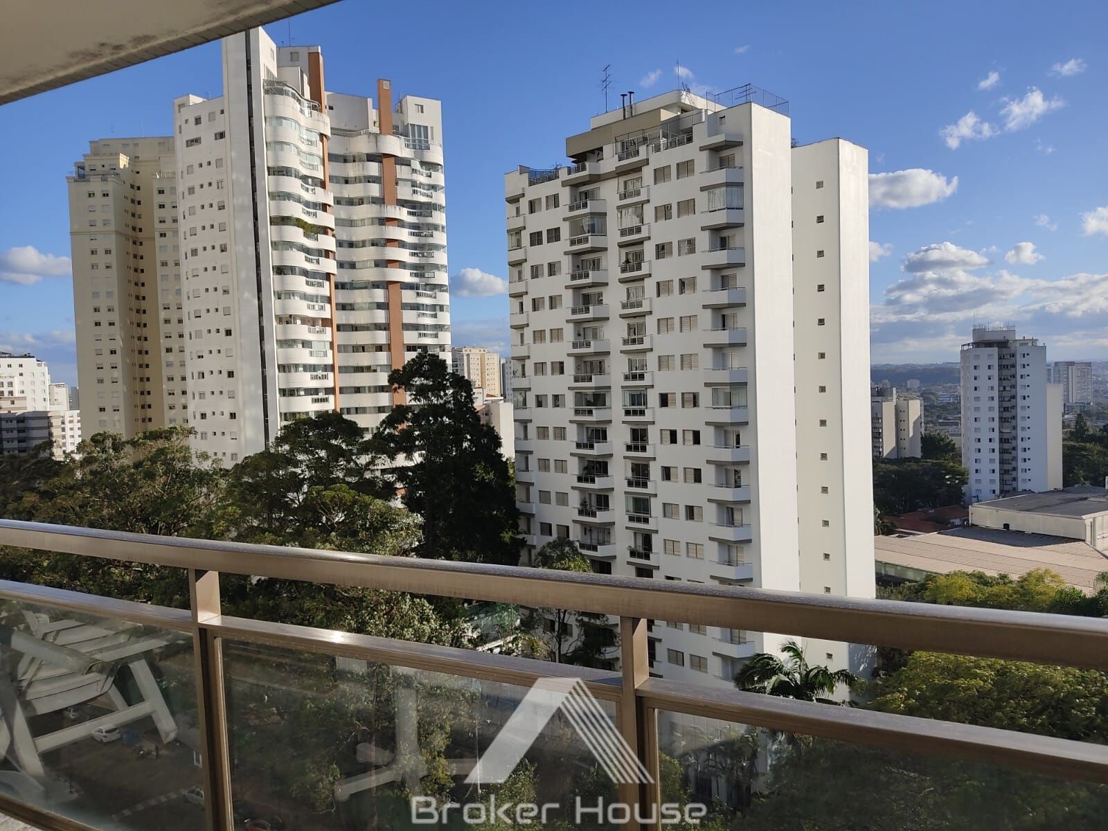 Apartamento à venda com 3 quartos, 178m² - Foto 1