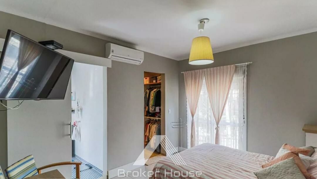 Casa à venda com 4 quartos, 210m² - Foto 9