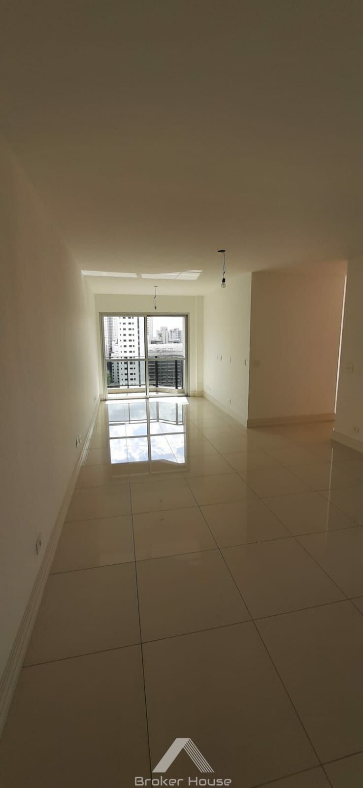 Apartamento à venda com 1 quarto, 47m² - Foto 1