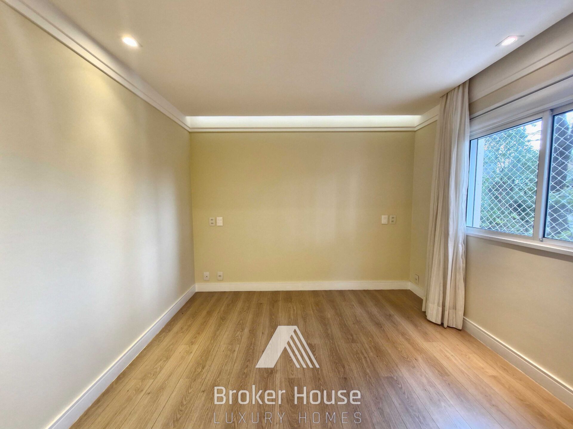 Apartamento para alugar com 3 quartos, 143m² - Foto 17