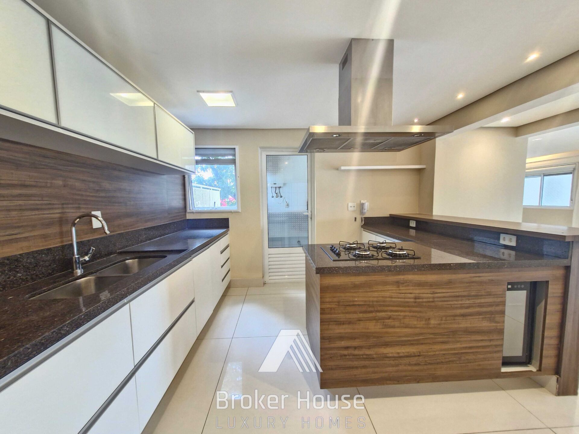 Apartamento para alugar com 3 quartos, 143m² - Foto 24