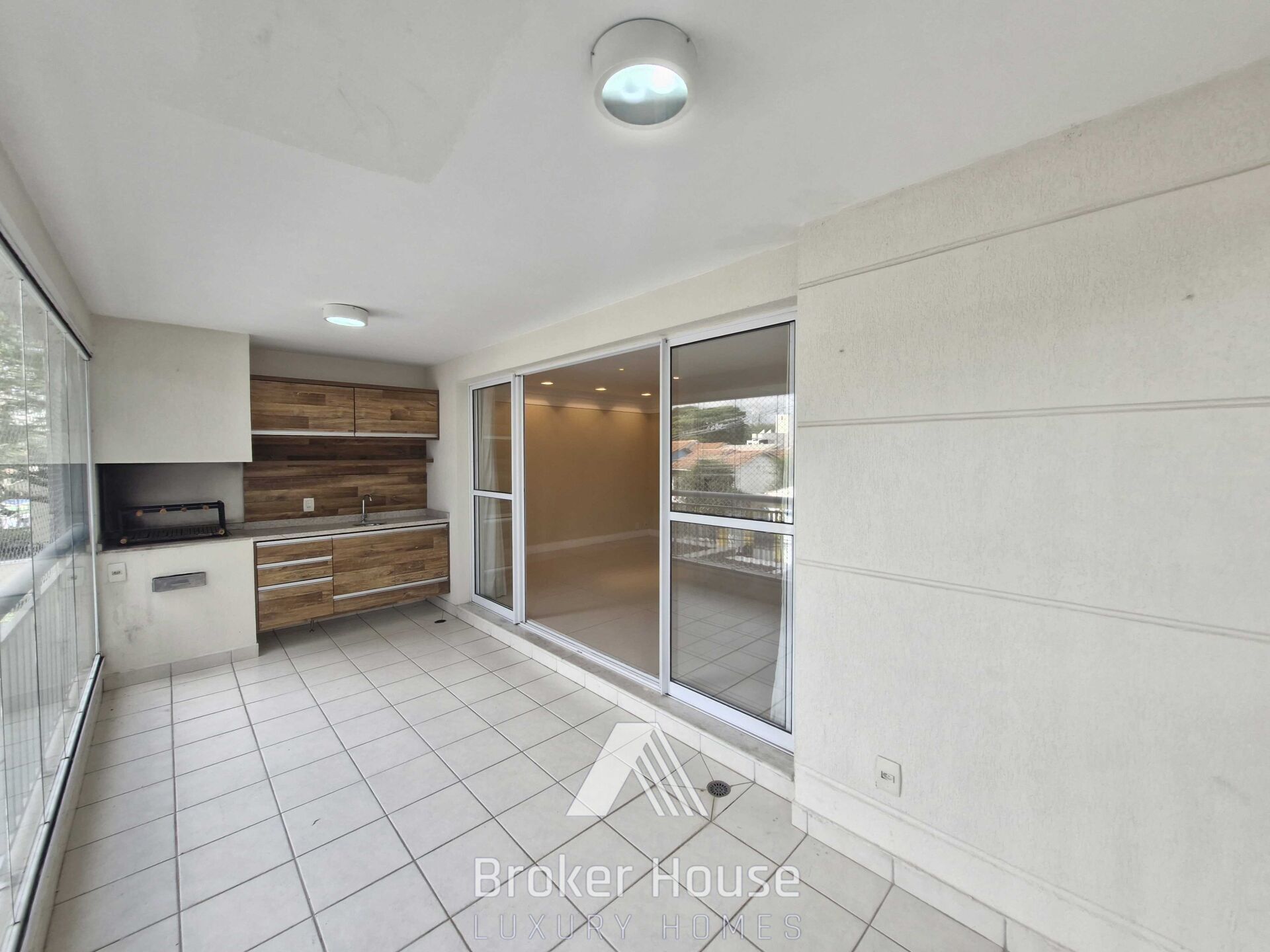Apartamento para alugar com 3 quartos, 143m² - Foto 6