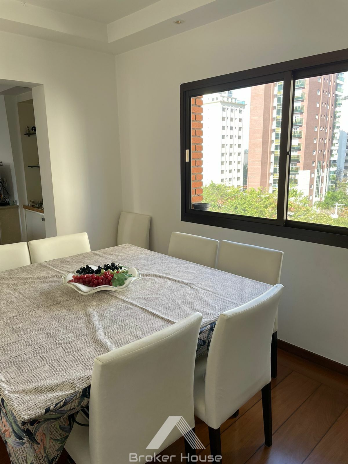 Apartamento à venda com 4 quartos, 210m² - Foto 10