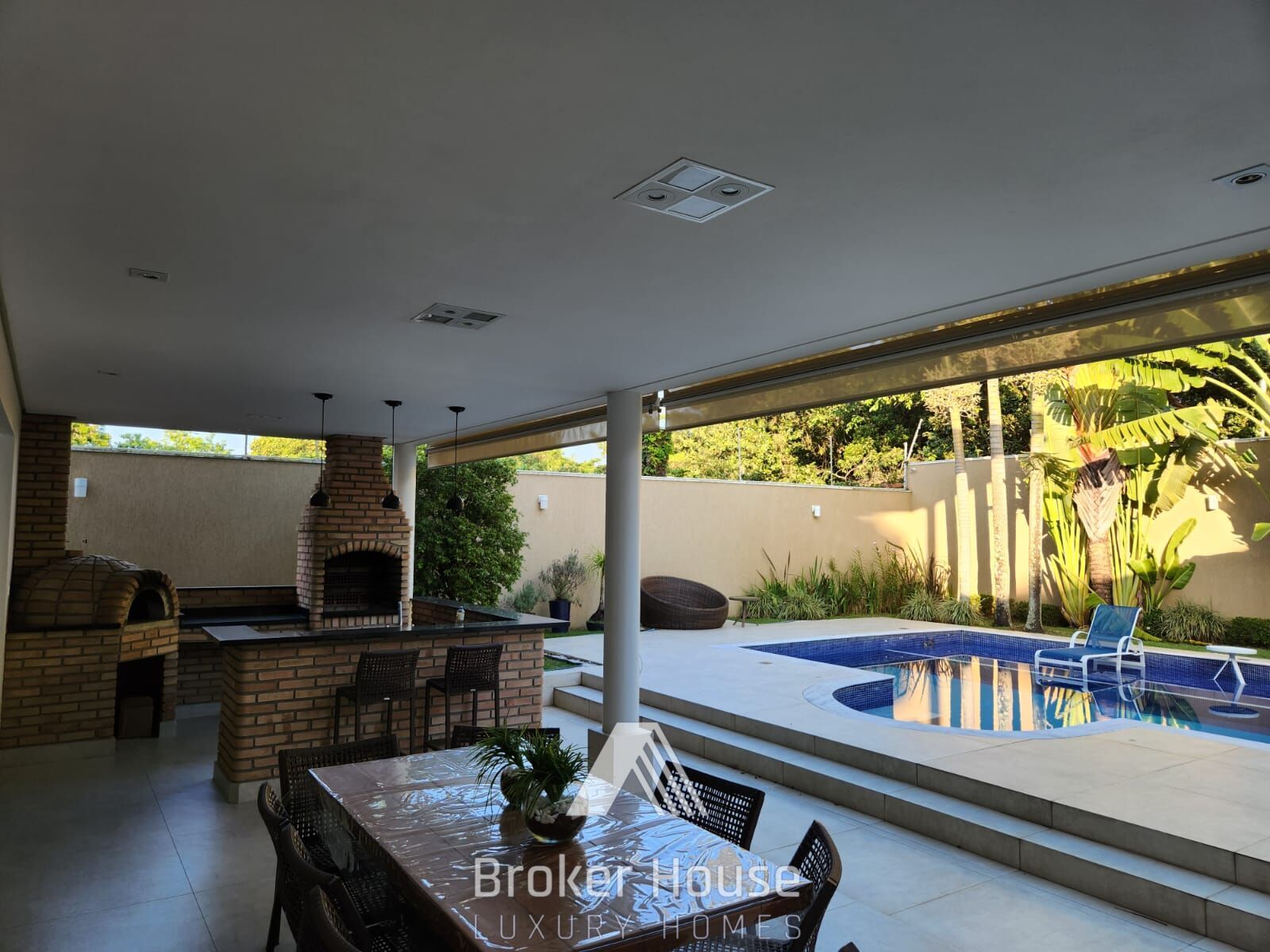 Casa à venda com 3 quartos, 350m² - Foto 8
