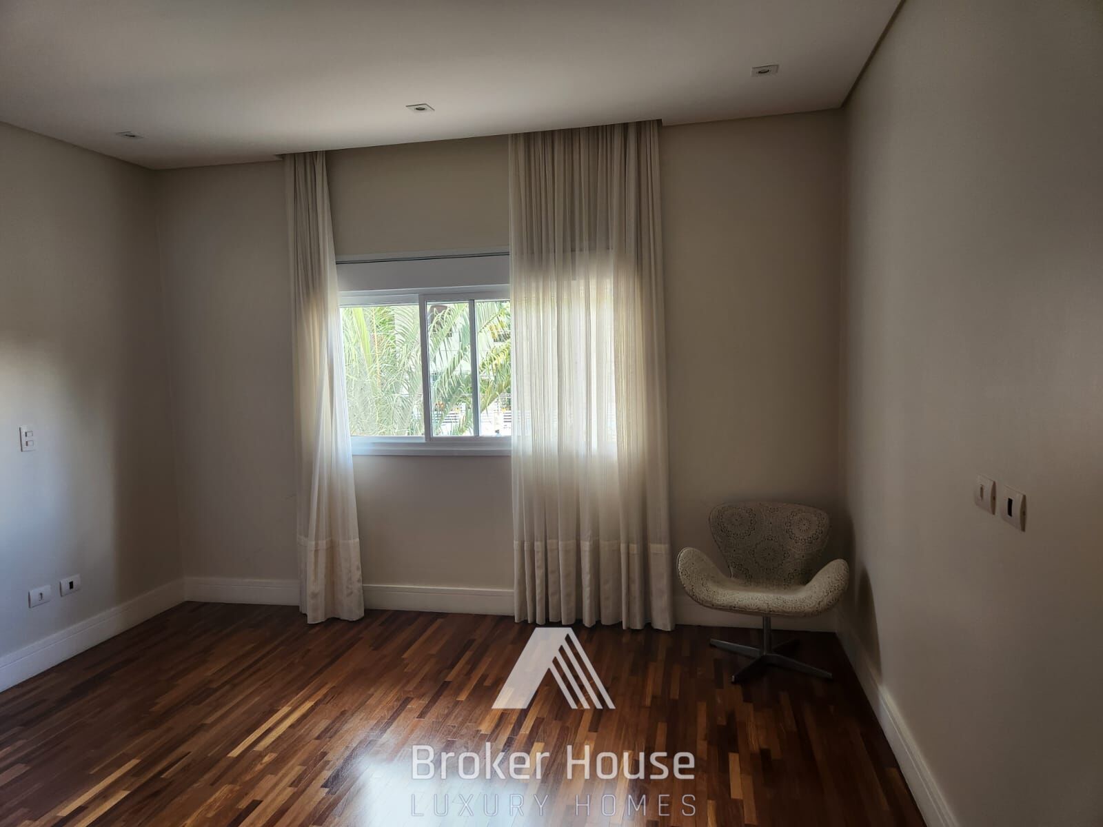 Casa à venda com 3 quartos, 350m² - Foto 27