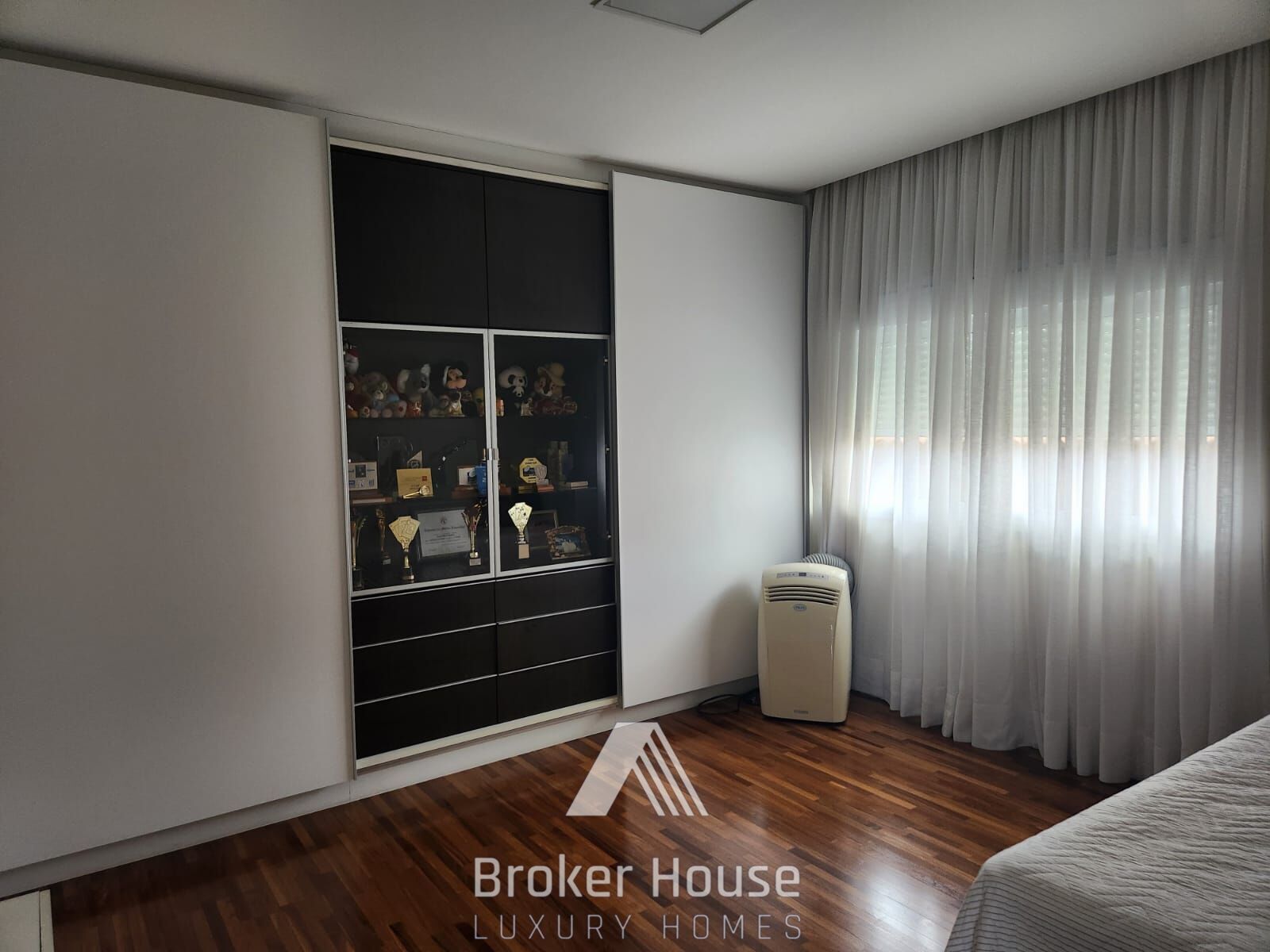 Casa à venda com 3 quartos, 350m² - Foto 26