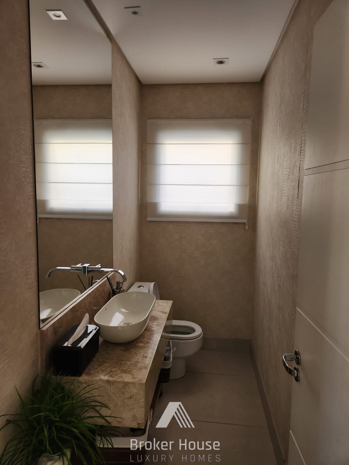 Casa à venda com 3 quartos, 350m² - Foto 15