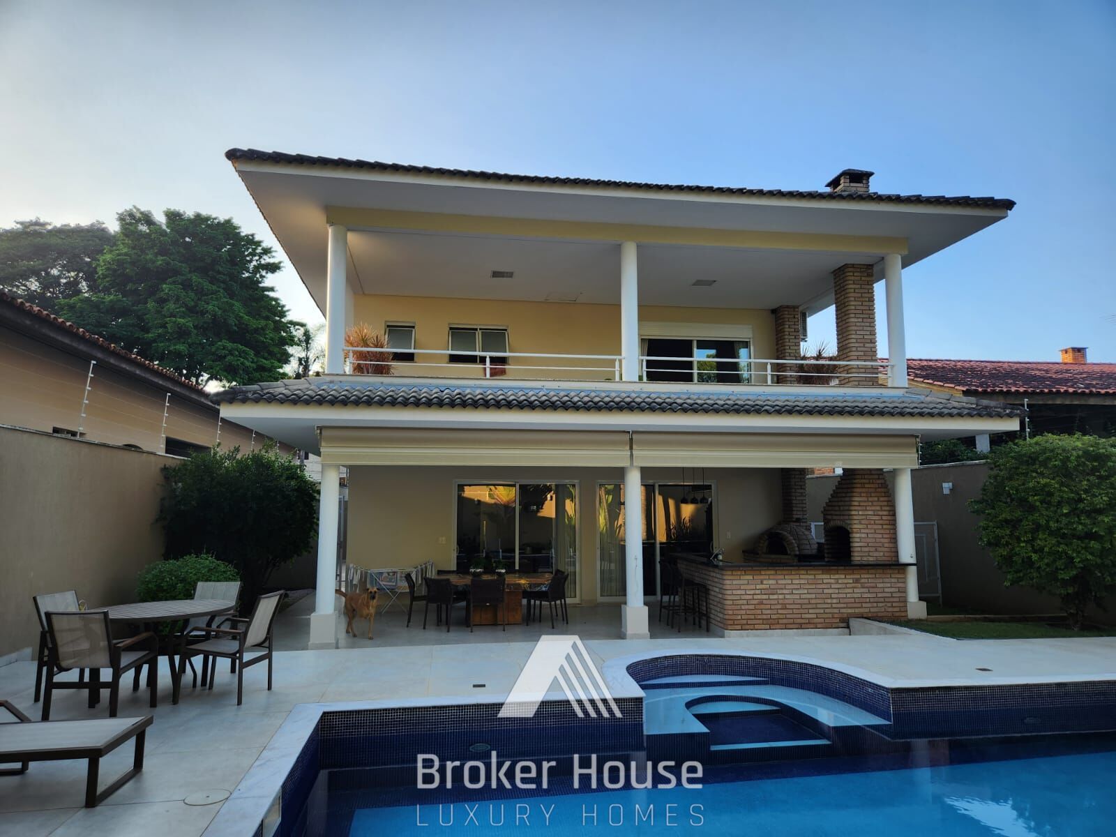 Casa à venda com 3 quartos, 350m² - Foto 3
