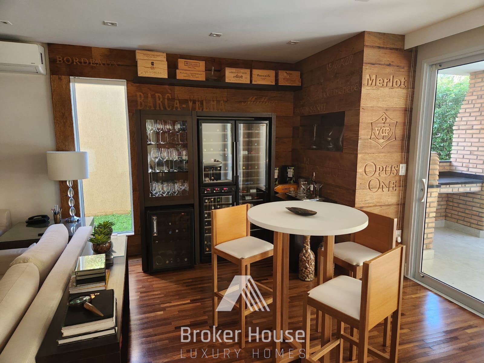 Casa à venda com 3 quartos, 350m² - Foto 10