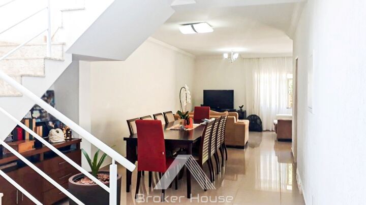 Casa à venda com 4 quartos, 329m² - Foto 8