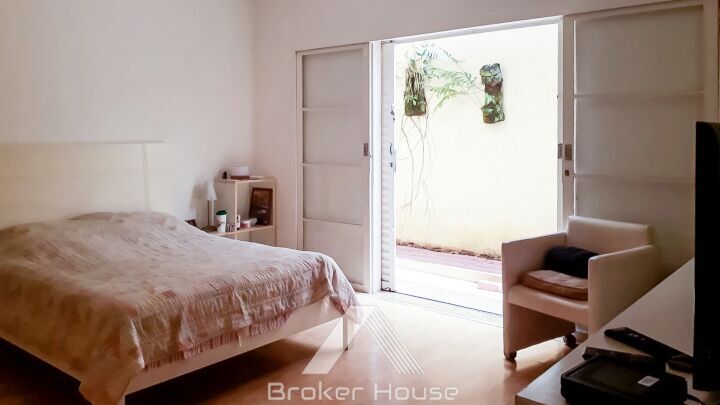 Casa à venda com 4 quartos, 329m² - Foto 14
