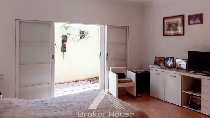 Casa à venda com 4 quartos, 329m² - Foto 15
