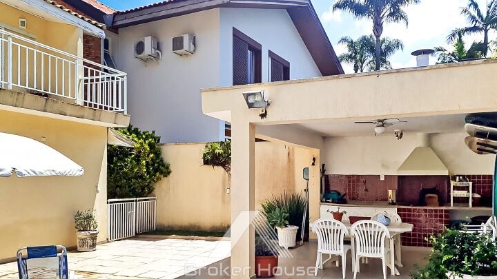 Casa à venda com 4 quartos, 329m² - Foto 4