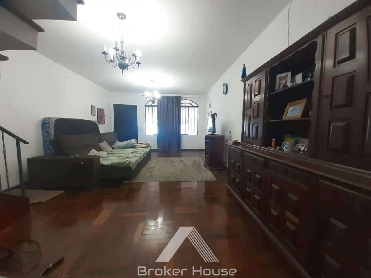 Casa à venda com 3 quartos, 153m² - Foto 1