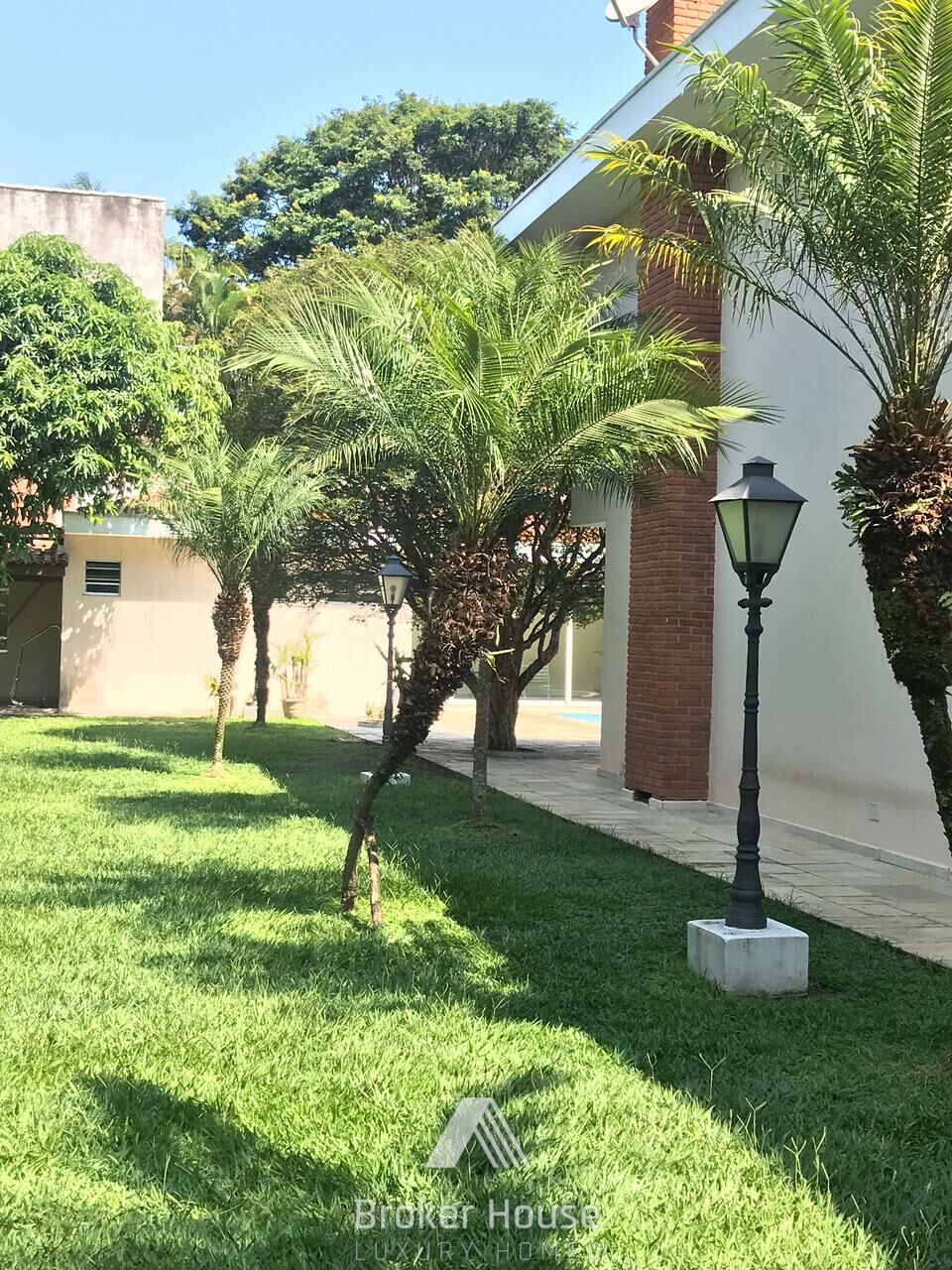 Casa à venda com 4 quartos, 600m² - Foto 10