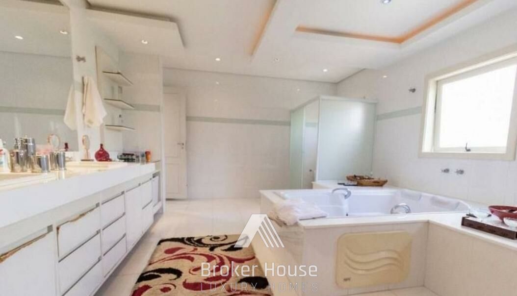 Casa à venda com 3 quartos, 380m² - Foto 32