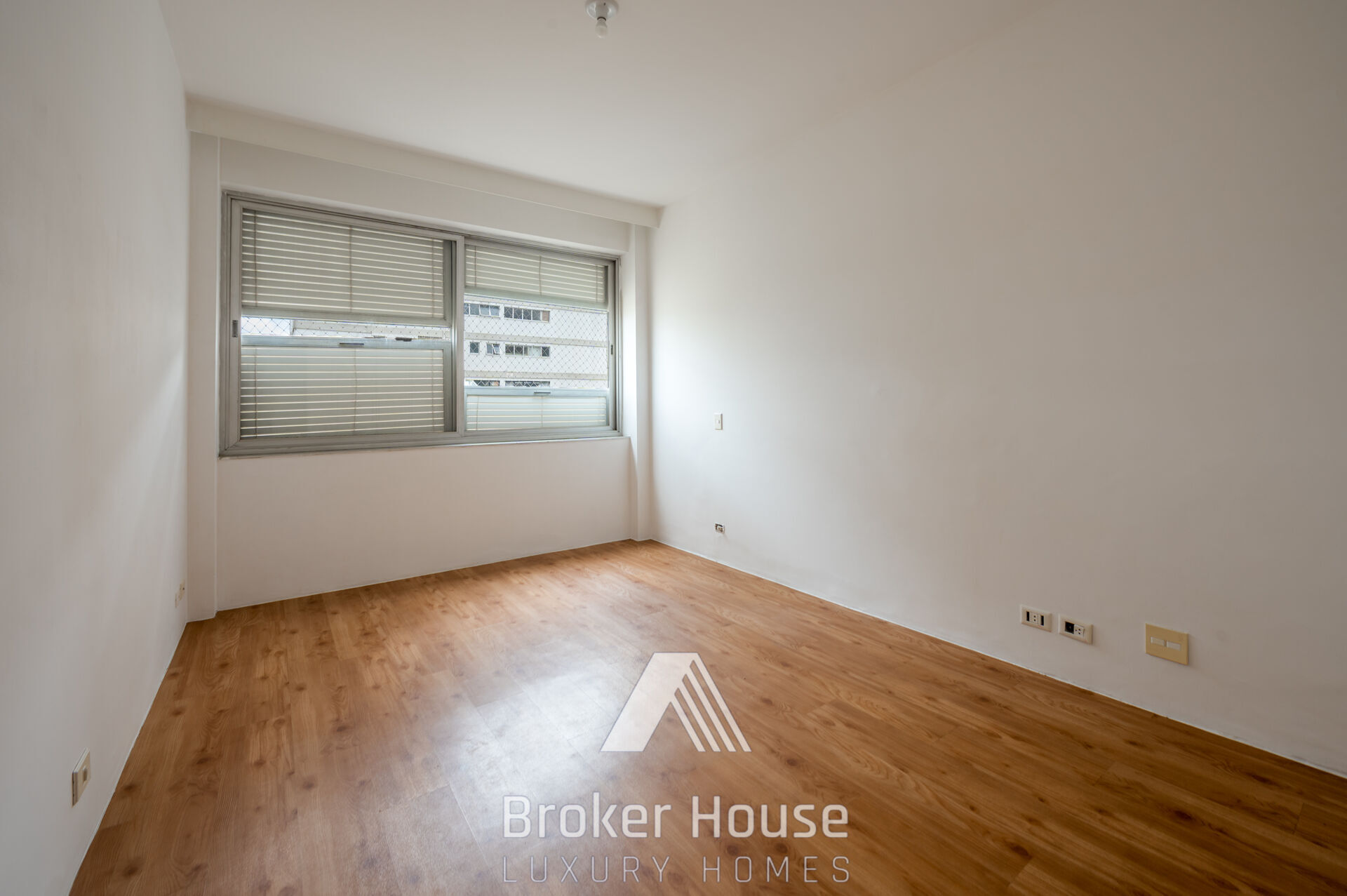 Apartamento à venda com 3 quartos, 240m² - Foto 13