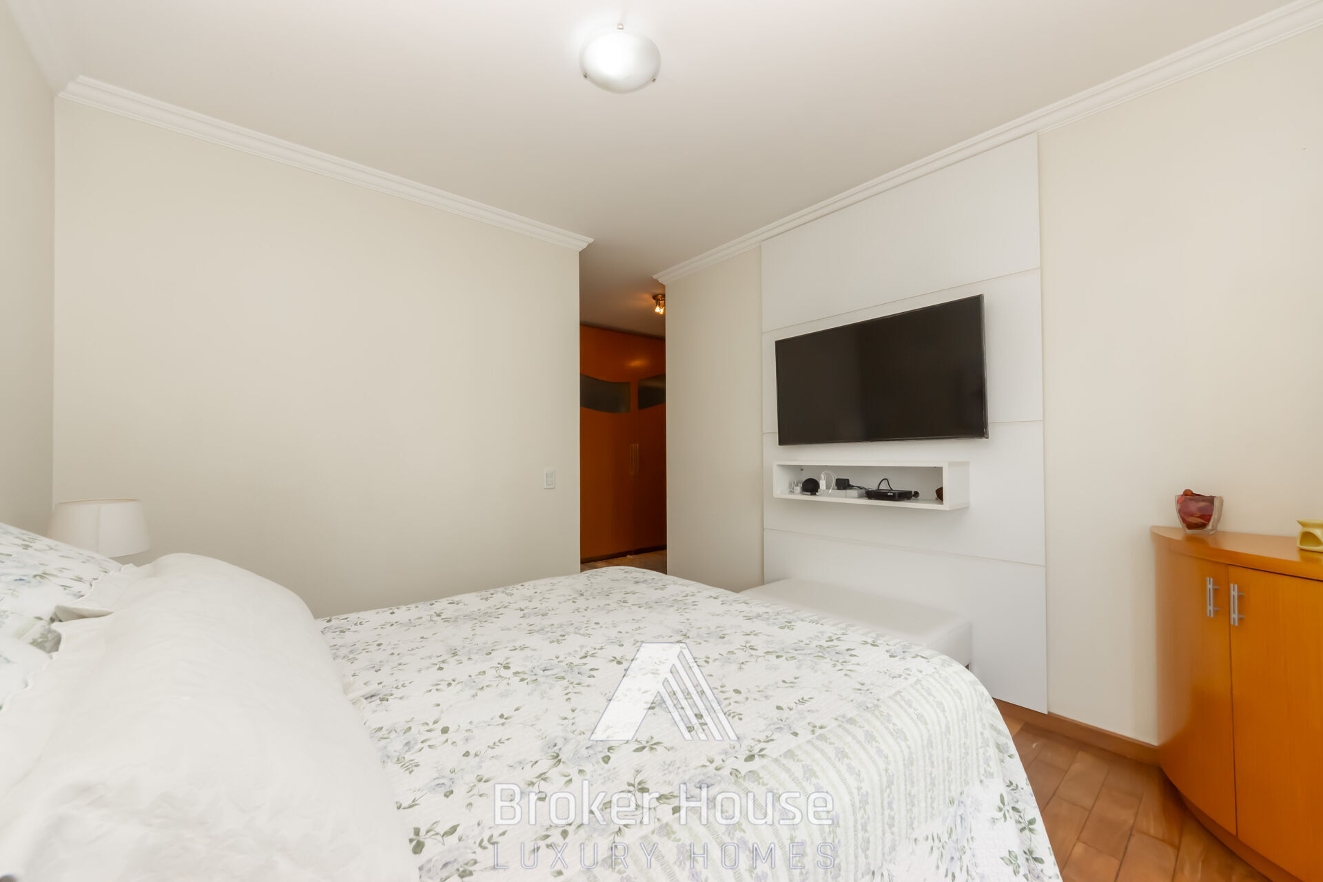 Apartamento à venda com 4 quartos, 198m² - Foto 13