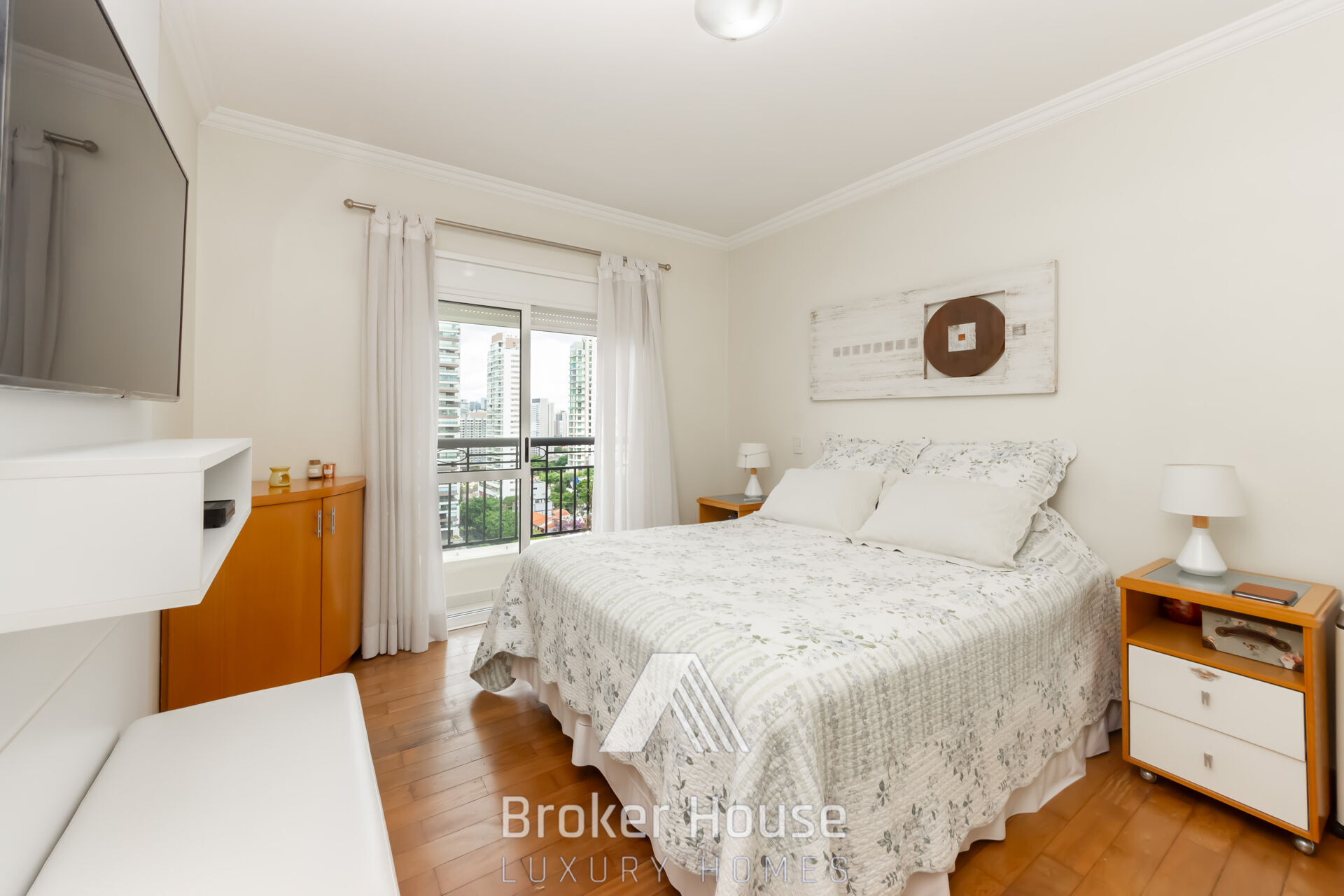 Apartamento à venda com 4 quartos, 198m² - Foto 14