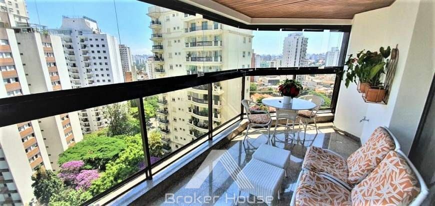 Apartamento à venda com 3 quartos, 276m² - Foto 1