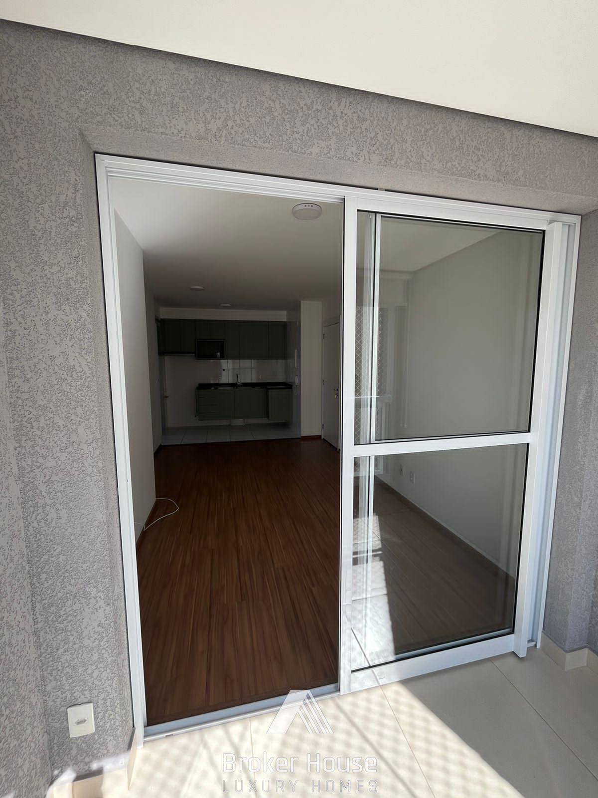 Apartamento à venda com 2 quartos, 61m² - Foto 5