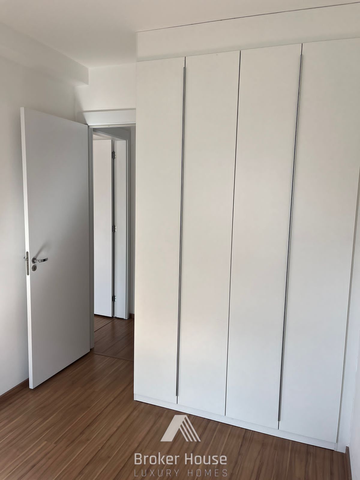 Apartamento à venda com 2 quartos, 61m² - Foto 18