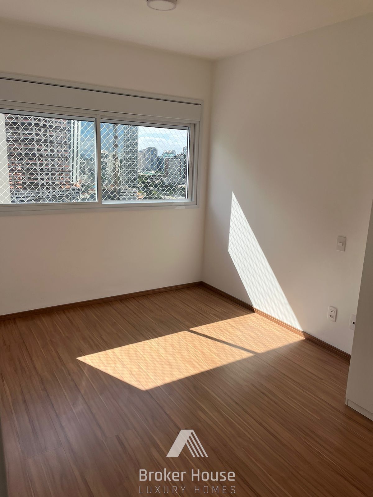 Apartamento à venda com 2 quartos, 61m² - Foto 14