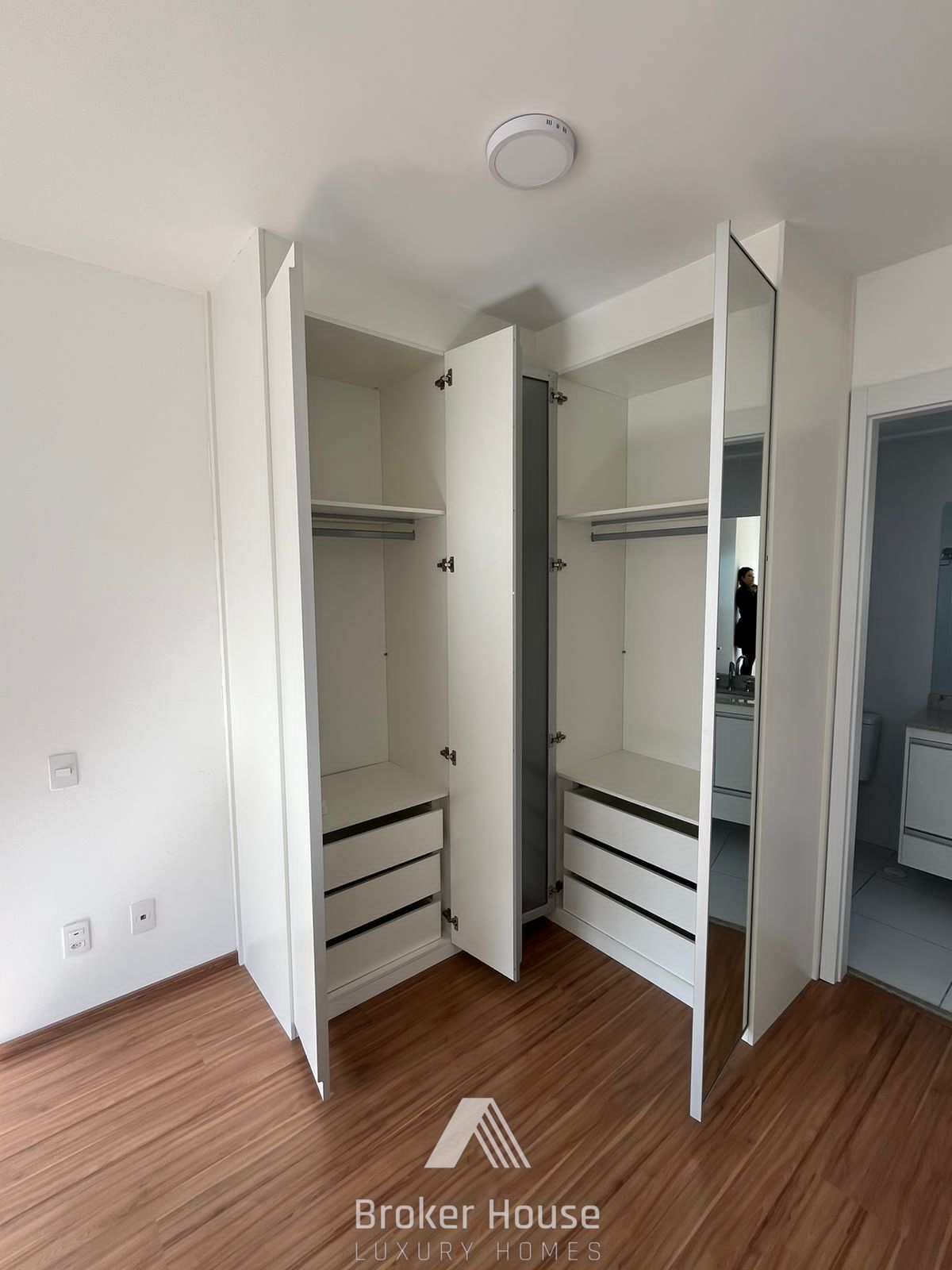 Apartamento à venda com 2 quartos, 61m² - Foto 12