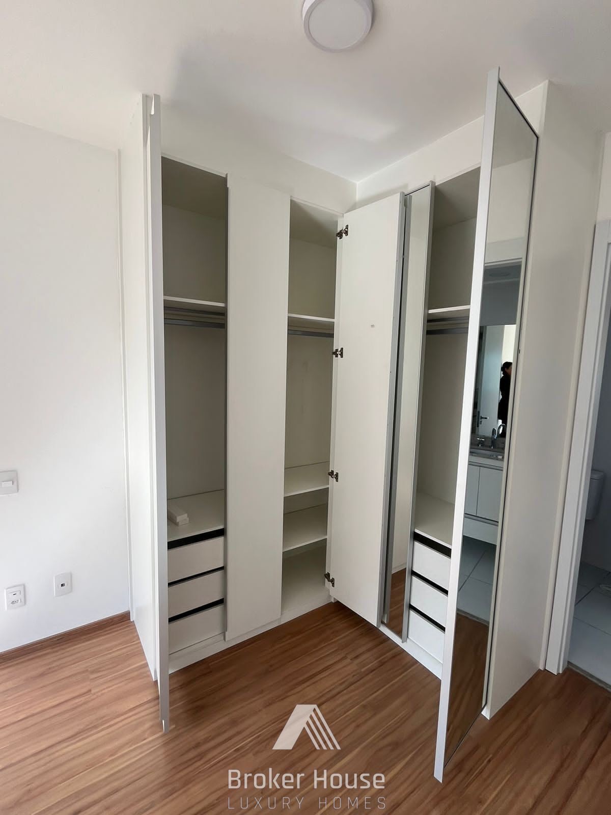 Apartamento à venda com 2 quartos, 61m² - Foto 15