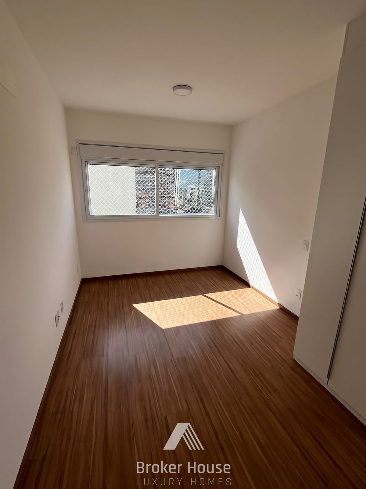 Apartamento à venda com 2 quartos, 61m² - Foto 11