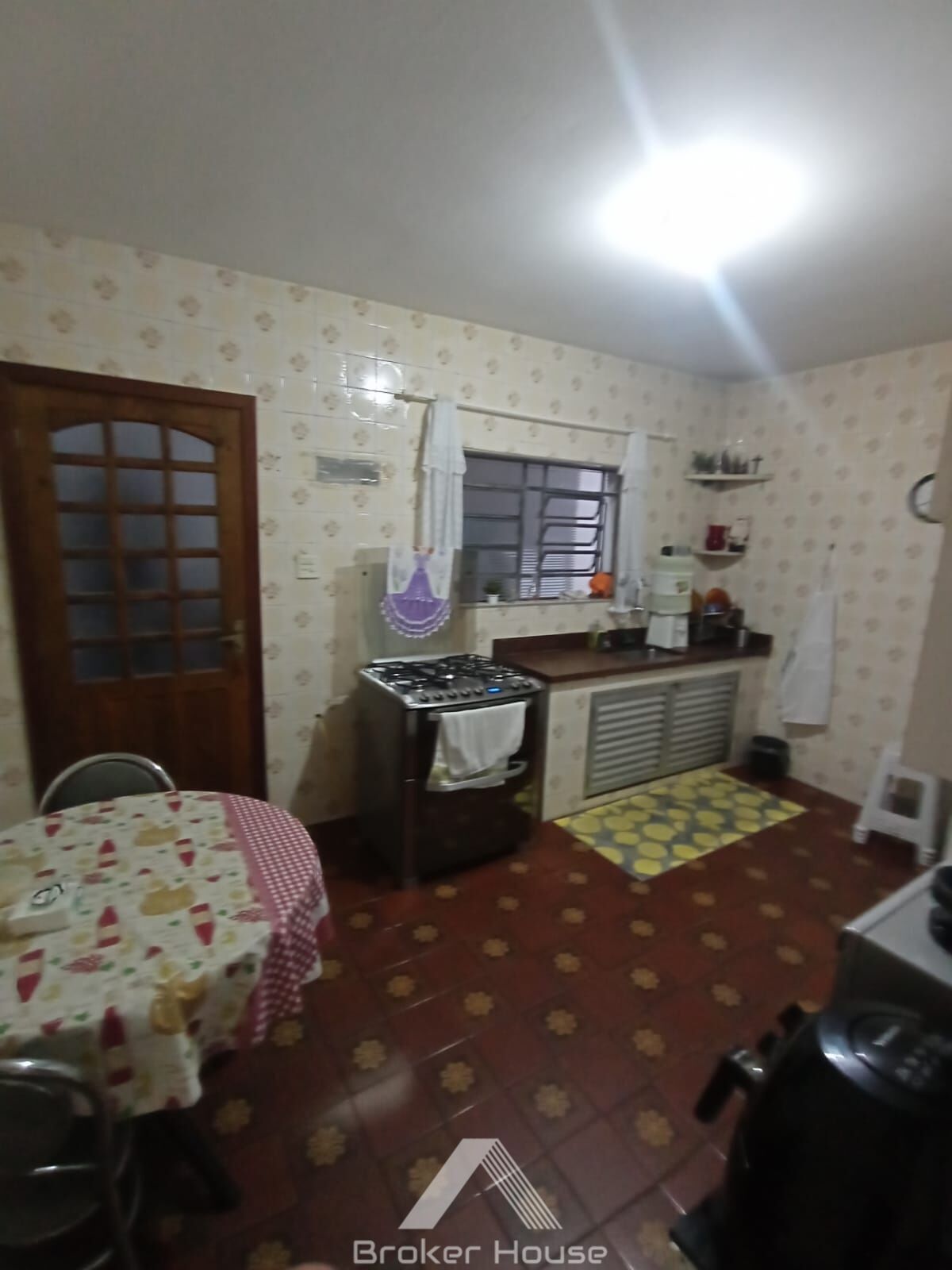 Casa à venda com 2 quartos, 140m² - Foto 5