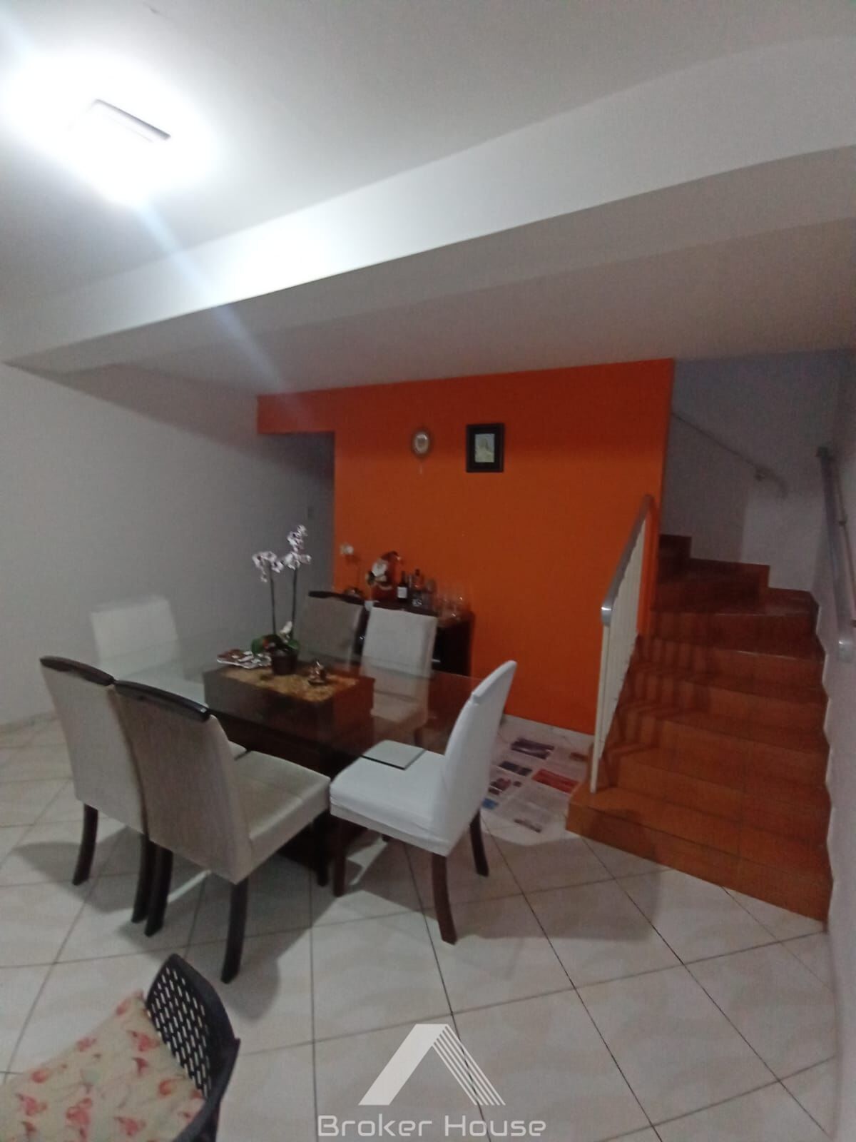 Casa à venda com 2 quartos, 140m² - Foto 4