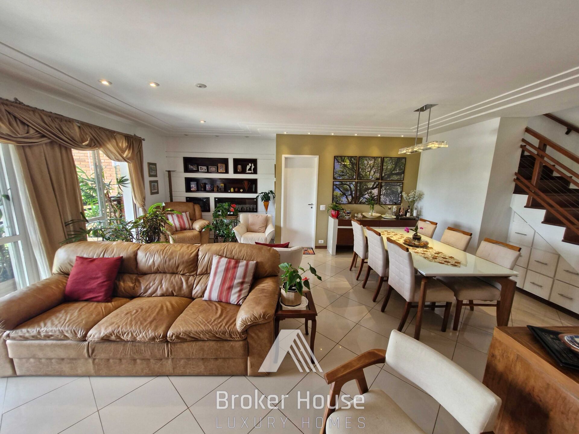 Cobertura à venda com 4 quartos, 250m² - Foto 4