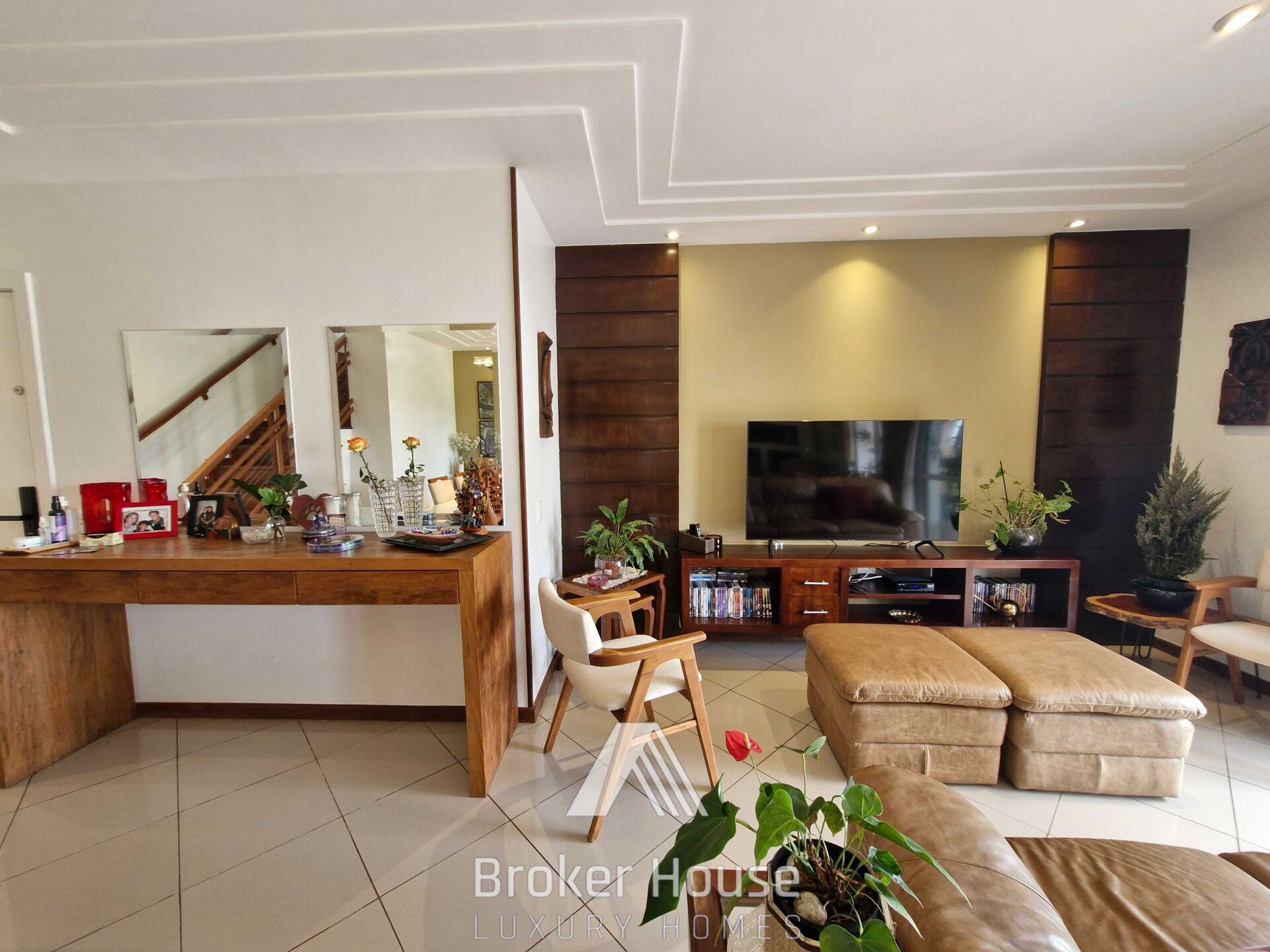 Cobertura à venda com 4 quartos, 250m² - Foto 3