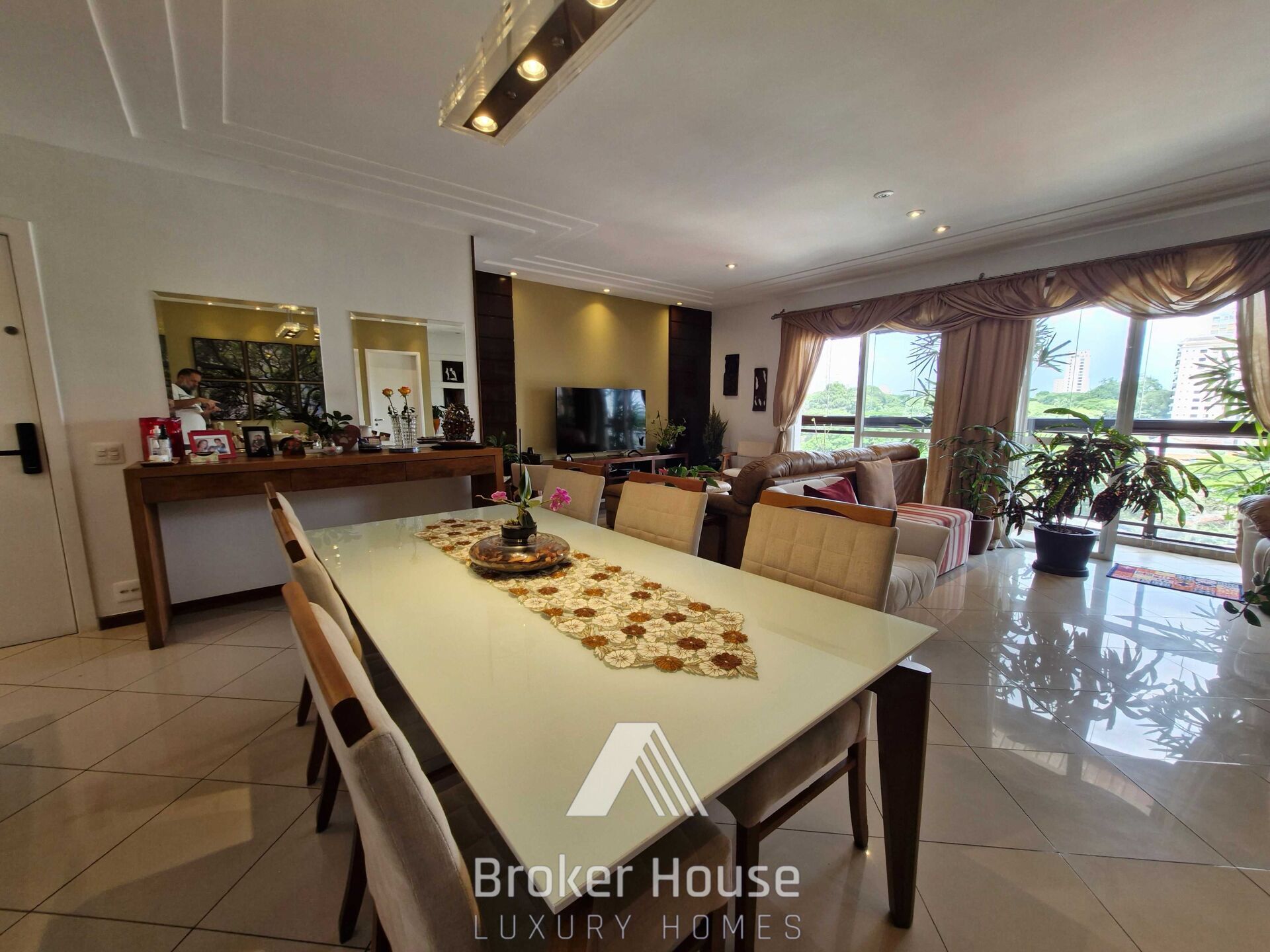 Cobertura à venda com 4 quartos, 250m² - Foto 6