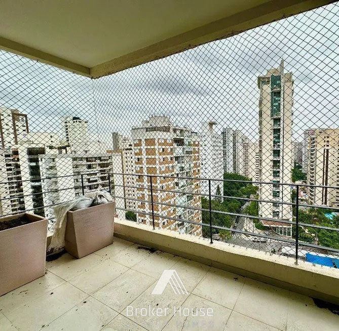 Apartamento à venda com 3 quartos, 130m² - Foto 2