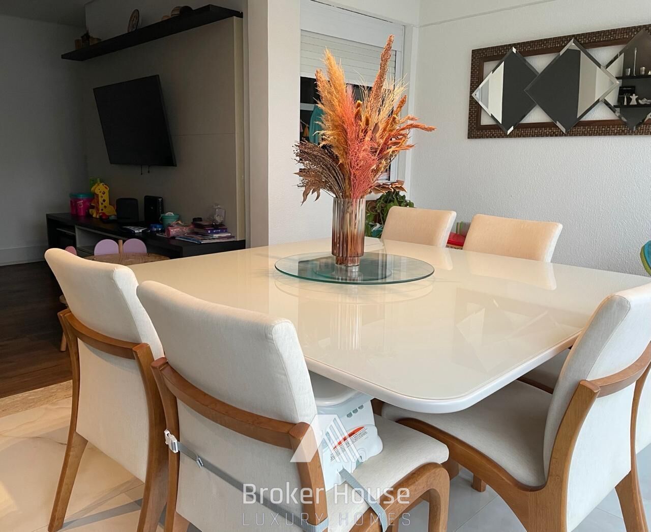 Apartamento para alugar com 2 quartos, 80m² - Foto 4