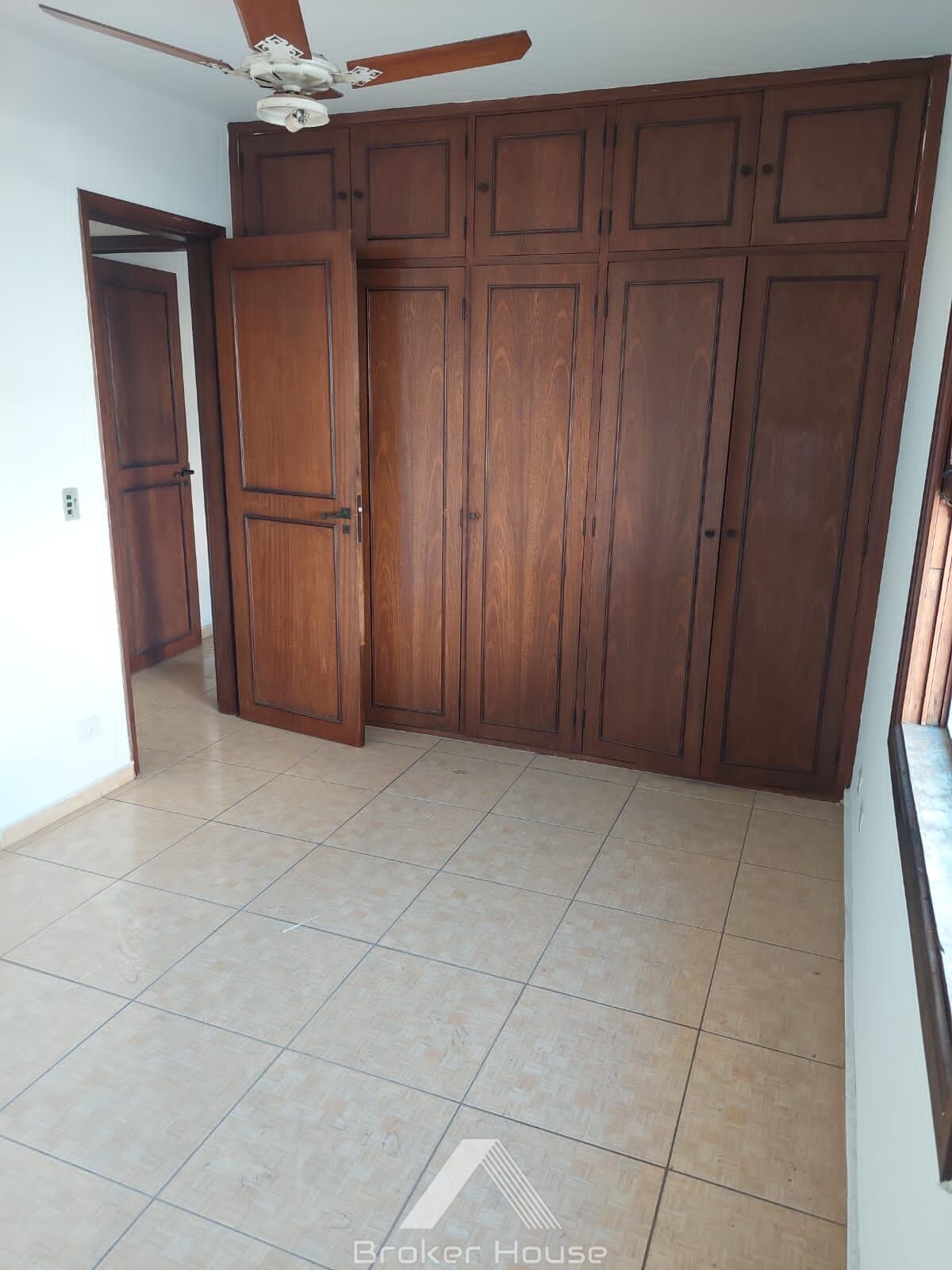 Casa à venda com 3 quartos, 185m² - Foto 17