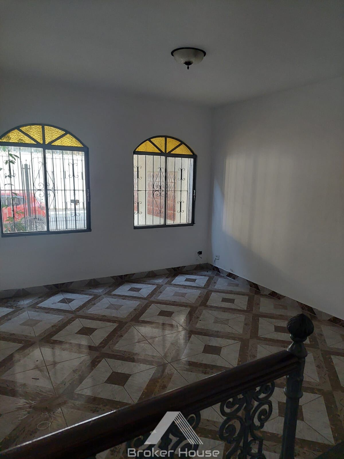 Casa à venda com 3 quartos, 185m² - Foto 2