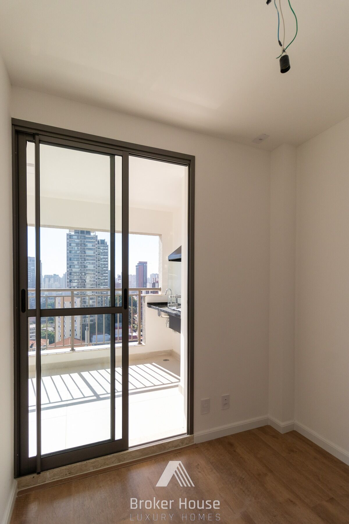 Apartamento à venda com 3 quartos, 76m² - Foto 7