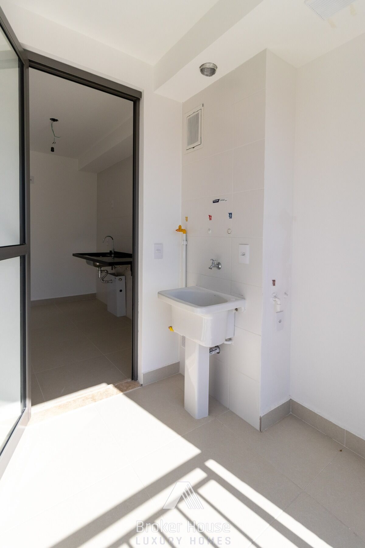 Apartamento à venda com 3 quartos, 76m² - Foto 16