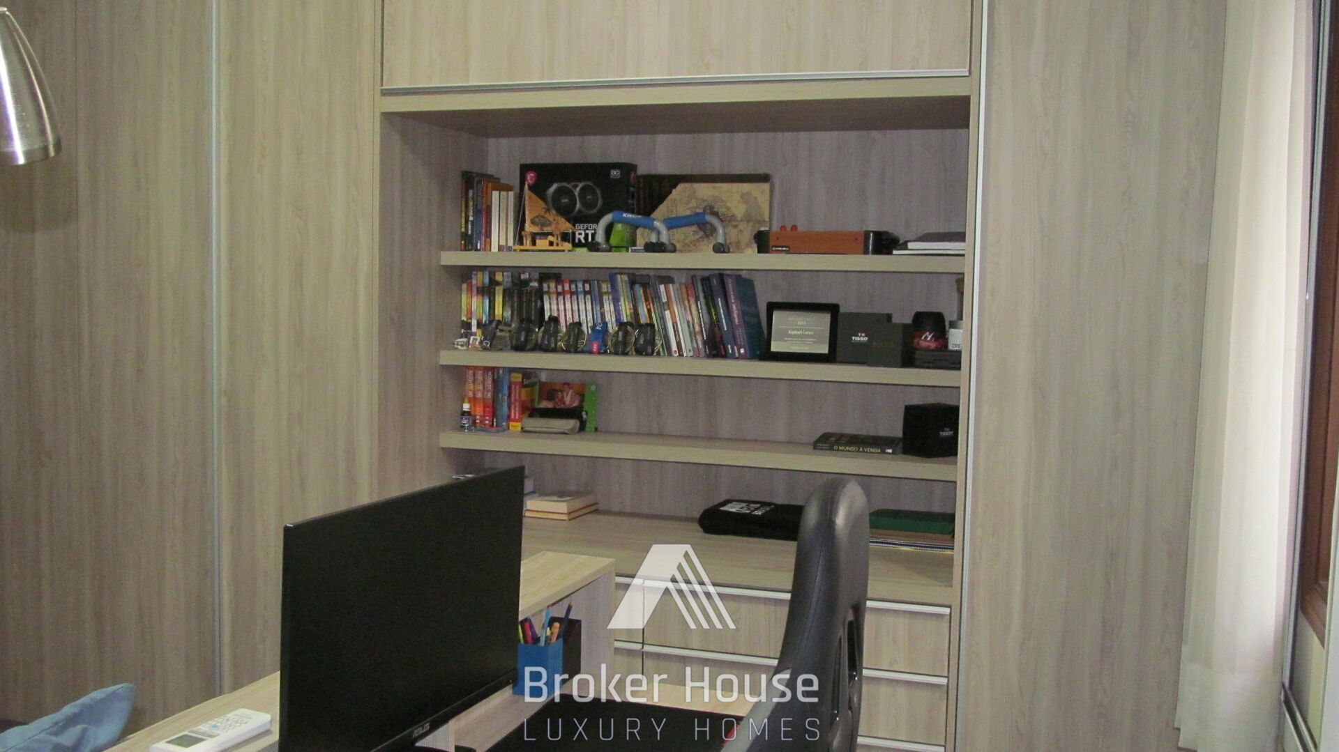 Casa para alugar com 3 quartos, 350m² - Foto 25