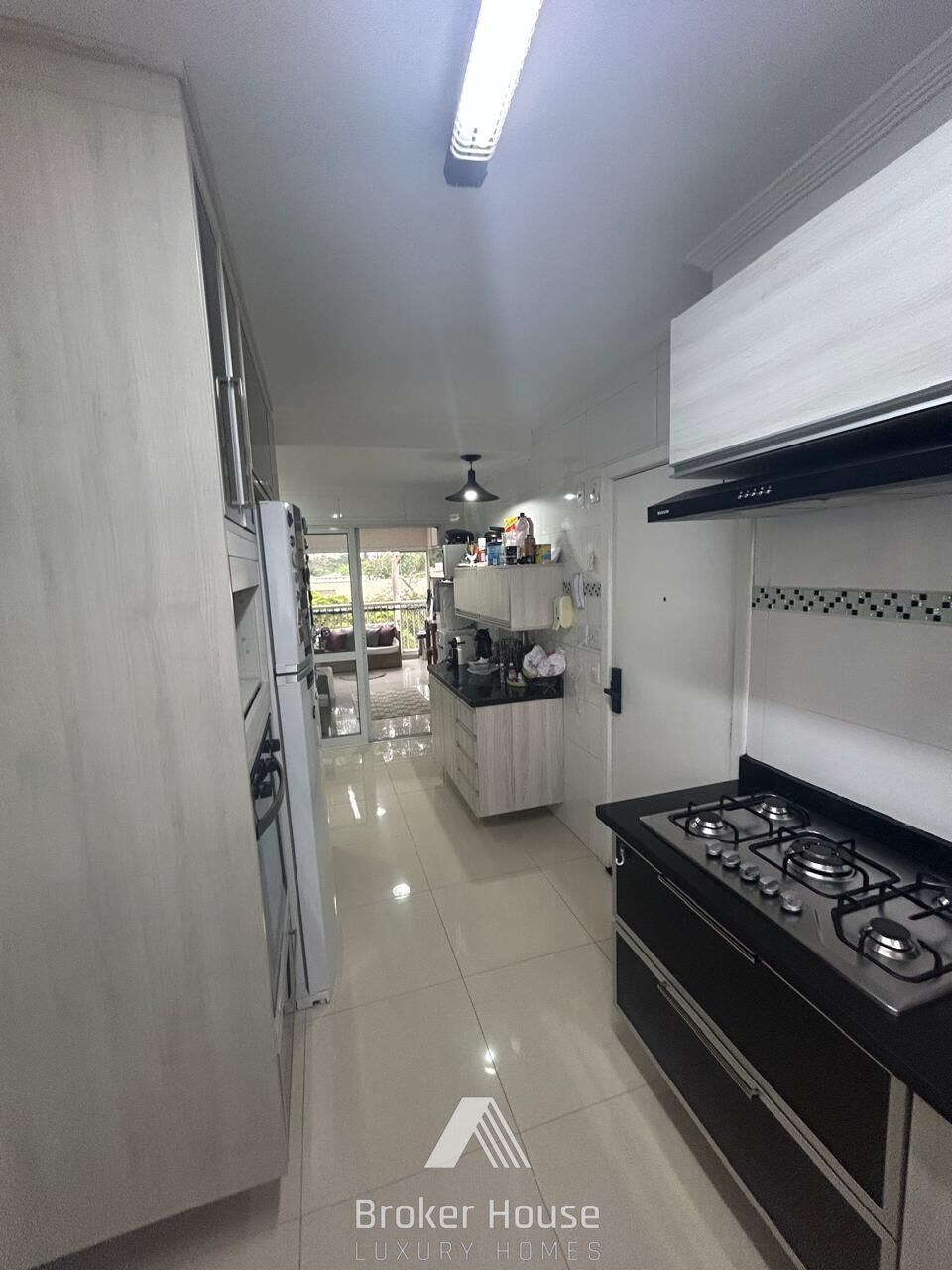 Apartamento à venda com 3 quartos, 182m² - Foto 10