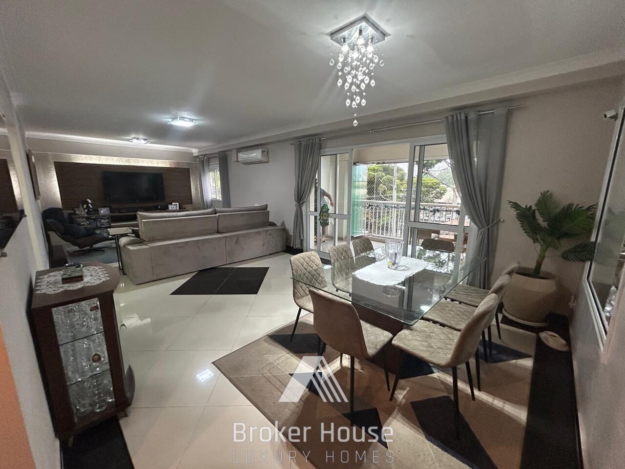 Apartamento à venda com 3 quartos, 182m² - Foto 3