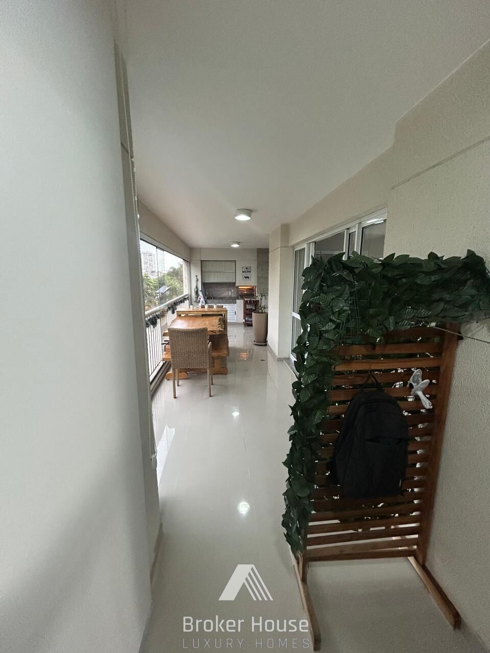Apartamento à venda com 3 quartos, 182m² - Foto 8