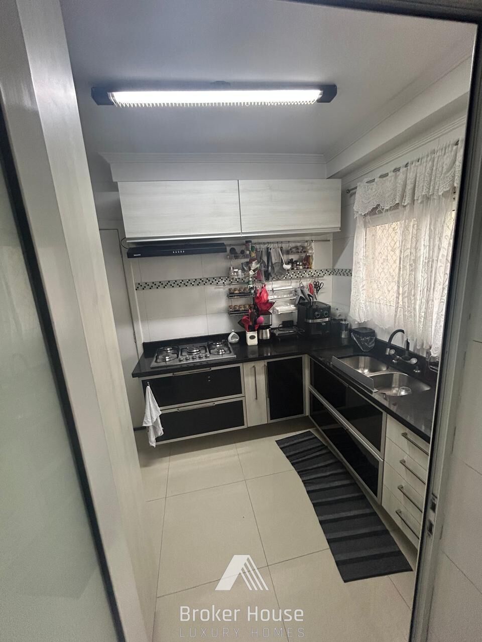 Apartamento à venda com 3 quartos, 182m² - Foto 11